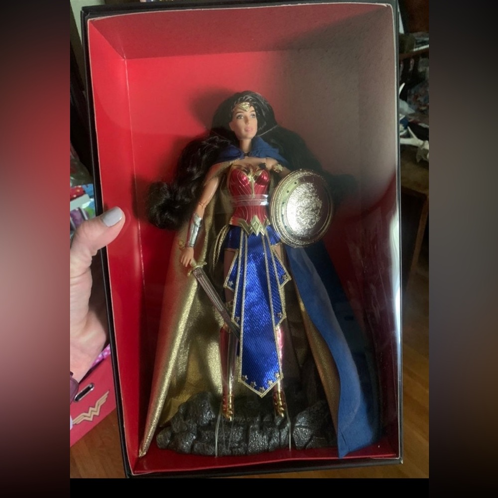 Mattel Wonder Woman Barbie Gold Label